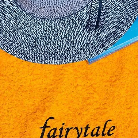 Fairytale Willa Apolpaina